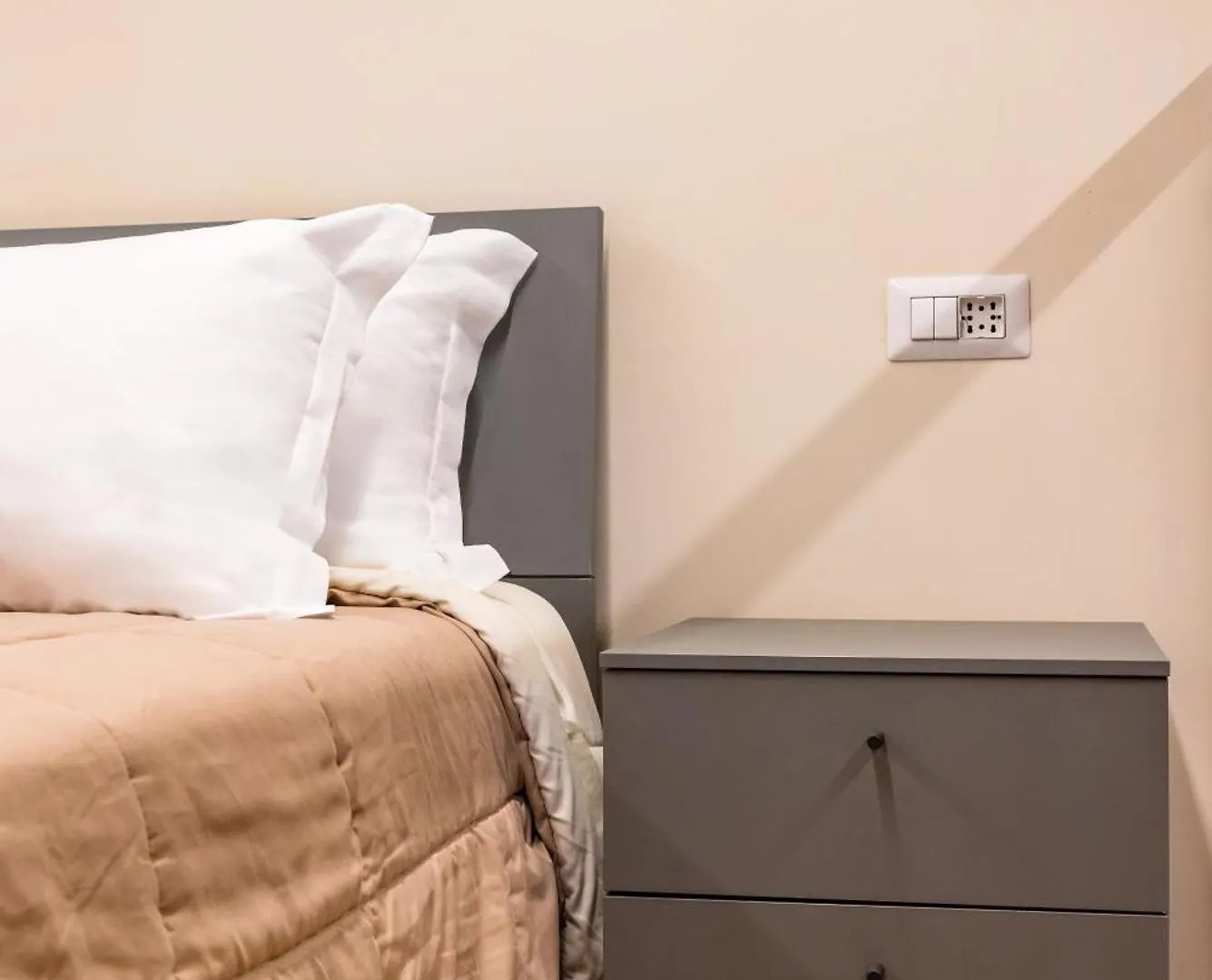 La Pinacoteca Aparthotel By Napoliapartments Apartment Naples