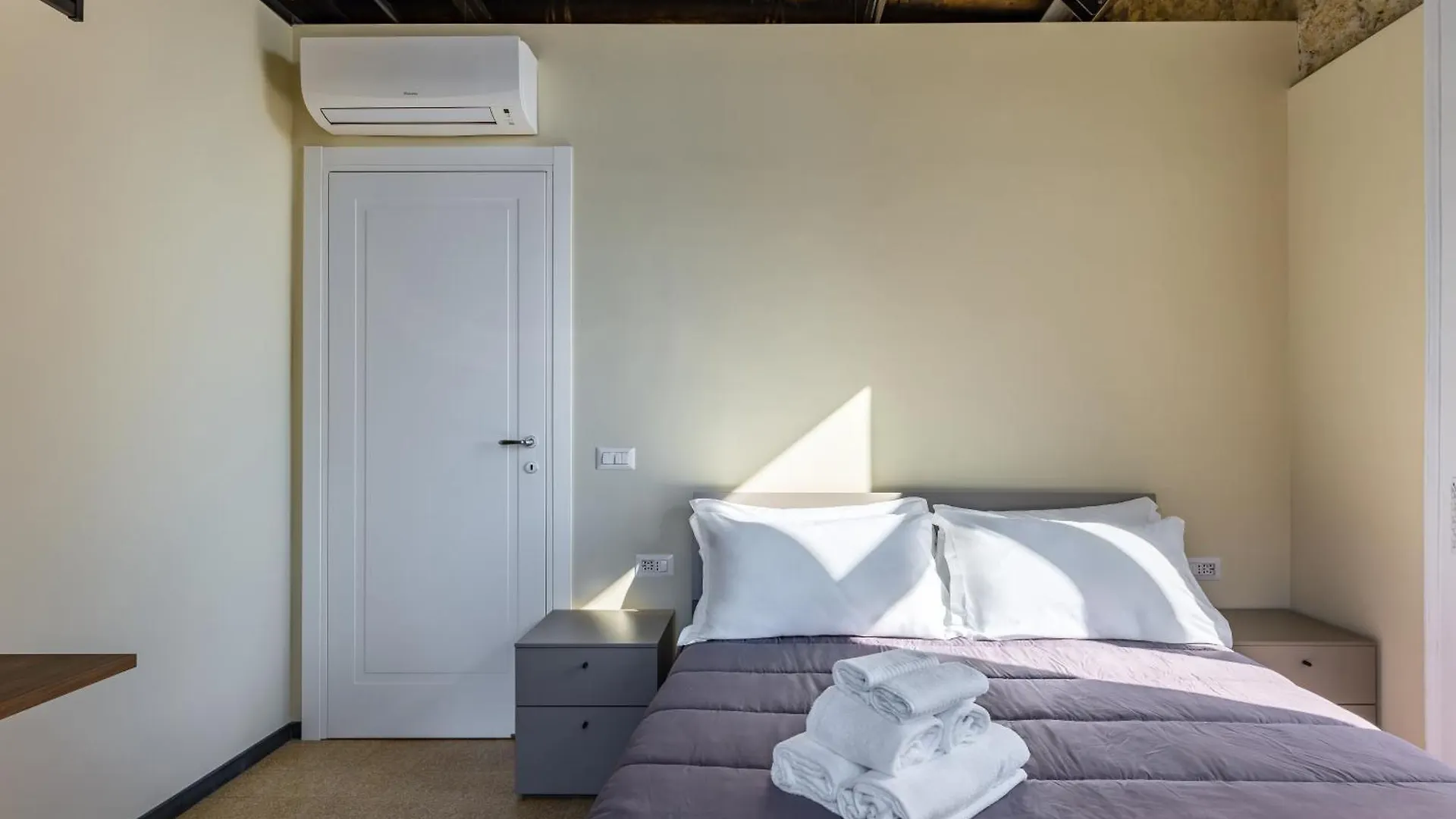 Apartment La Pinacoteca Aparthotel By Napoliapartments Italy
