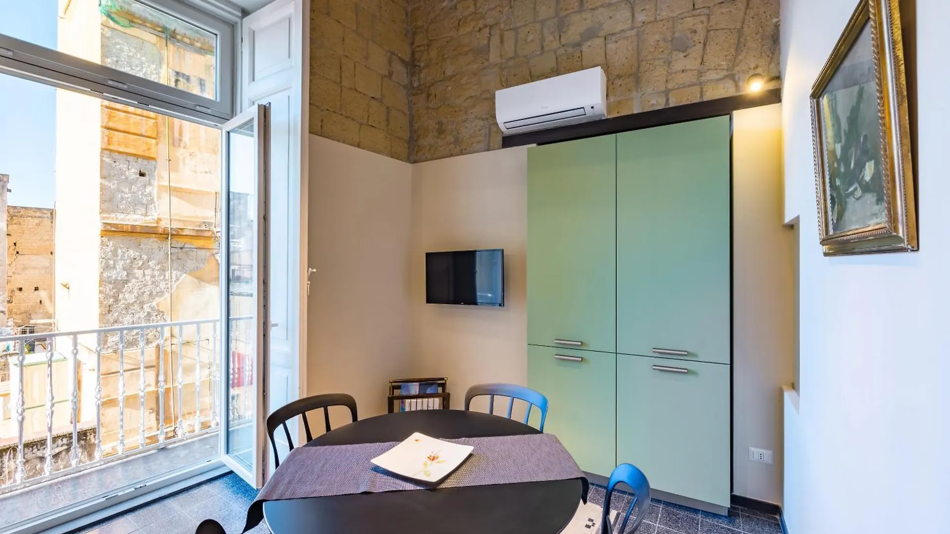 La Pinacoteca Aparthotel By Napoliapartments Apartment