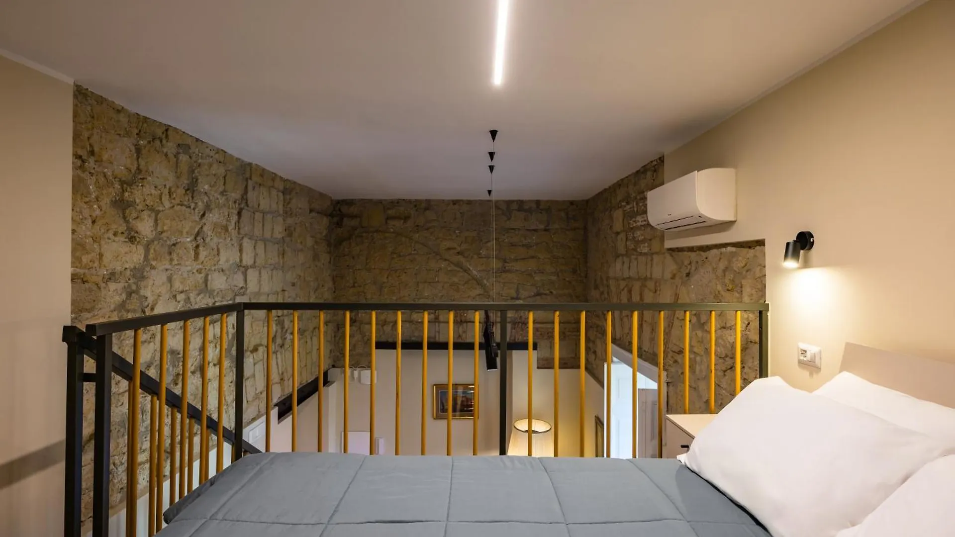 La Pinacoteca Aparthotel By Napoliapartments Apartment Naples