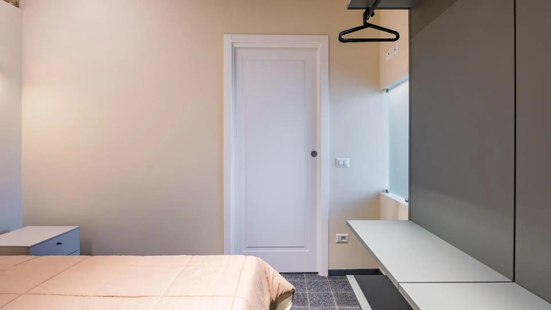 La Pinacoteca Aparthotel By Napoliapartments 0*, Naples