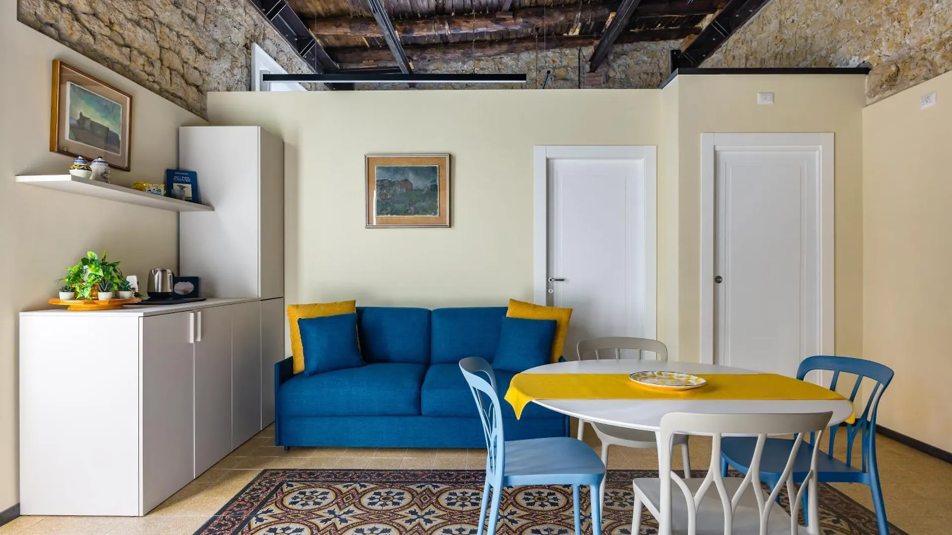 La Pinacoteca Aparthotel By Napoliapartments 0*, Naples