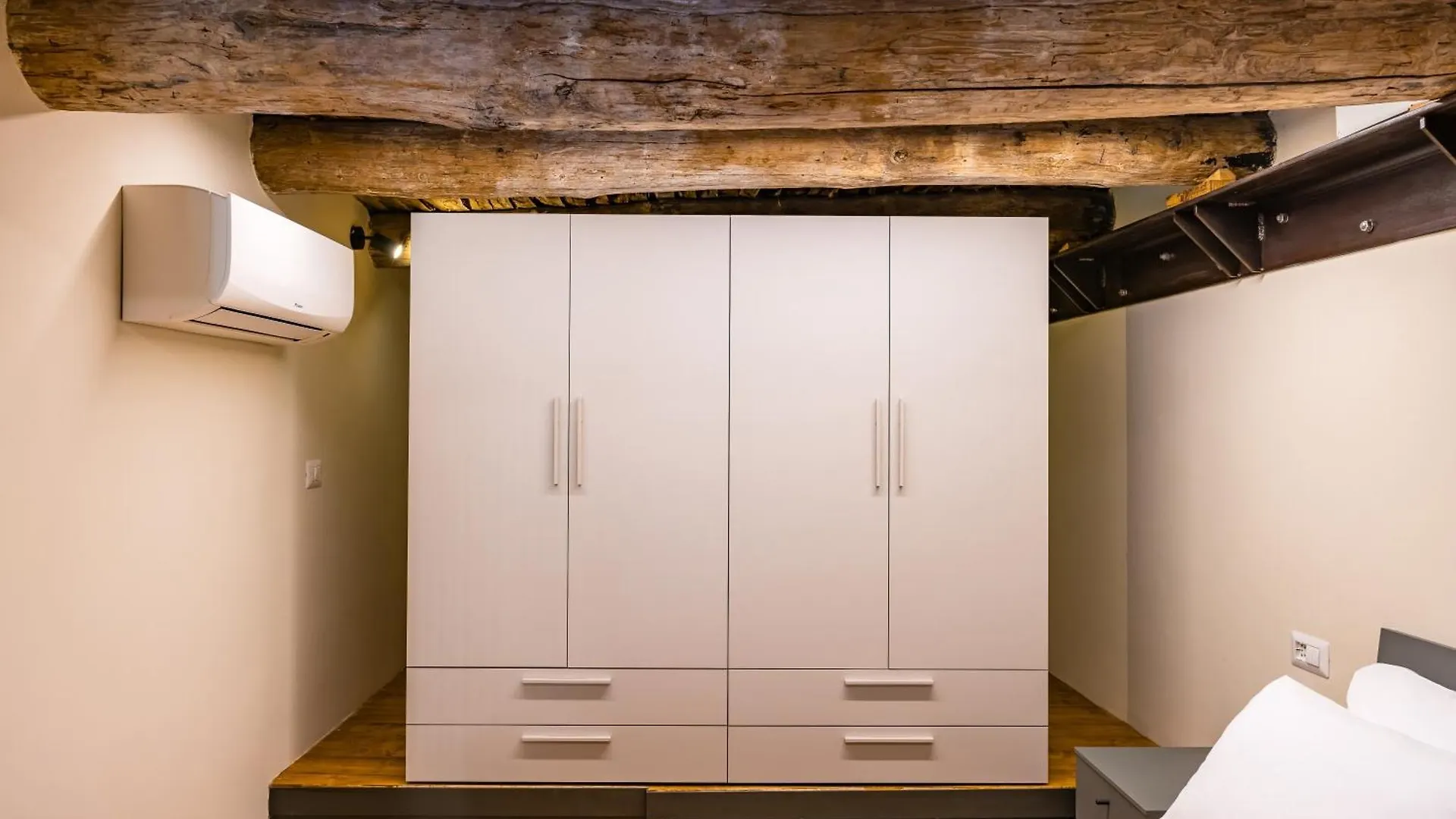 La Pinacoteca Aparthotel By Napoliapartments Naples