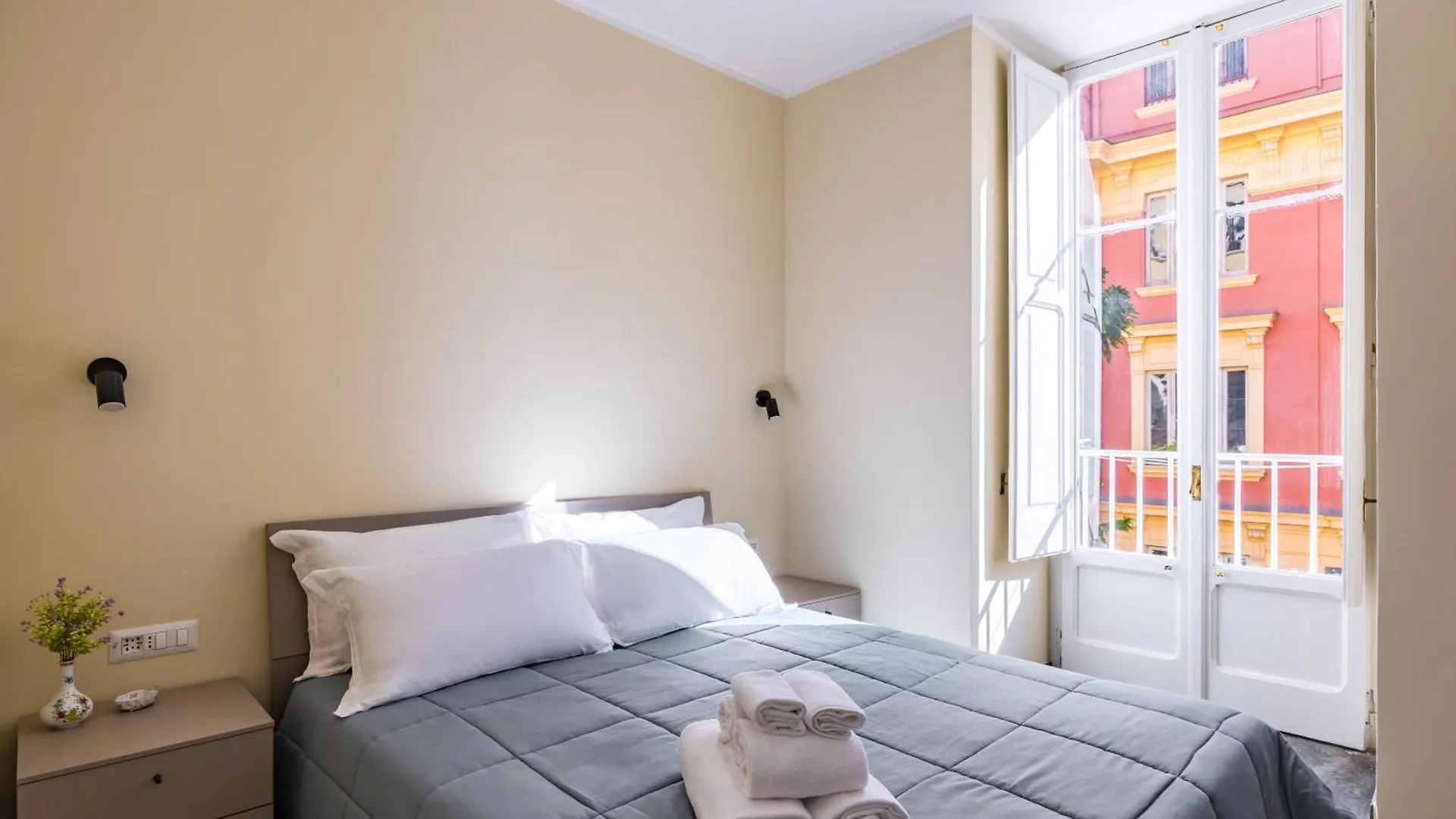 La Pinacoteca Aparthotel By Napoliapartments Apartment