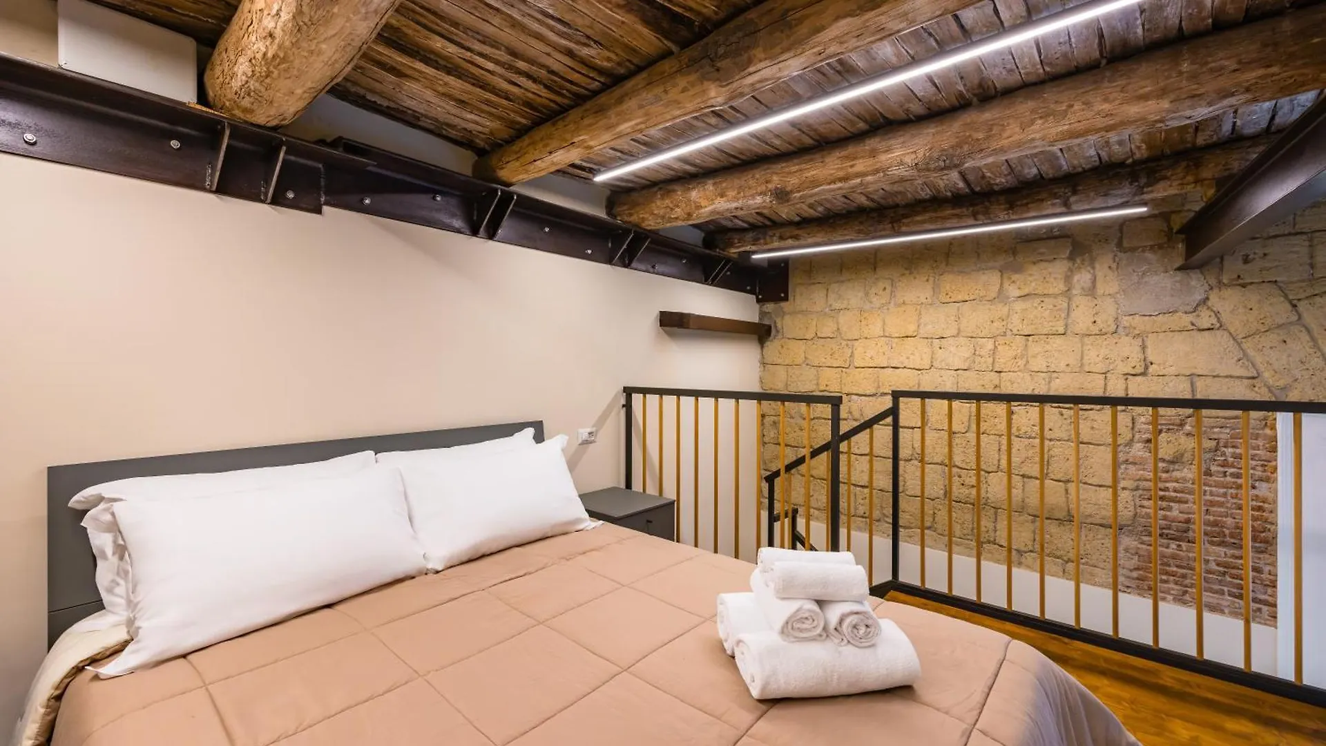 La Pinacoteca Aparthotel By Napoliapartments Apartment Naples