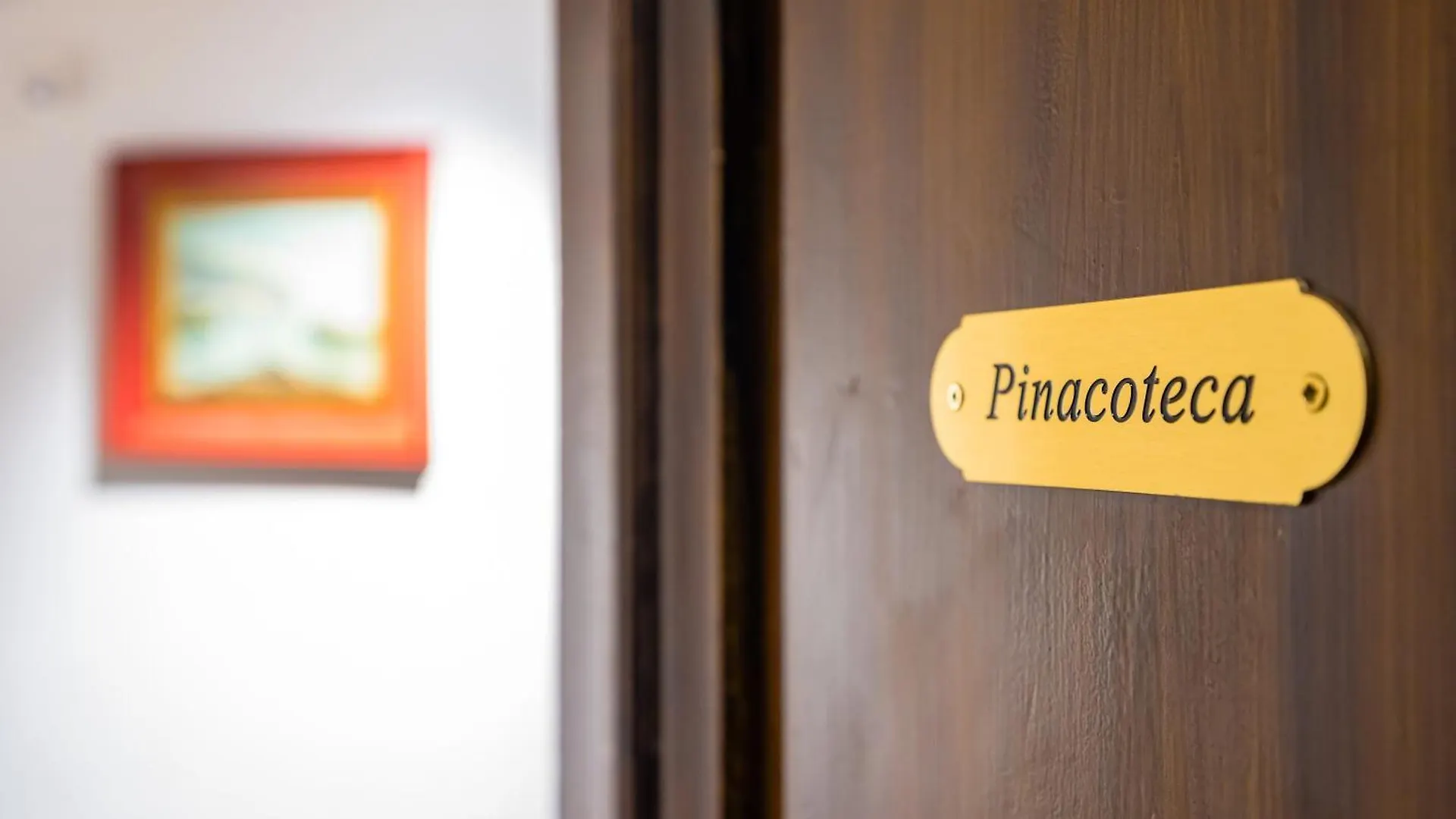 Apartment La Pinacoteca Aparthotel By Napoliapartments Italy