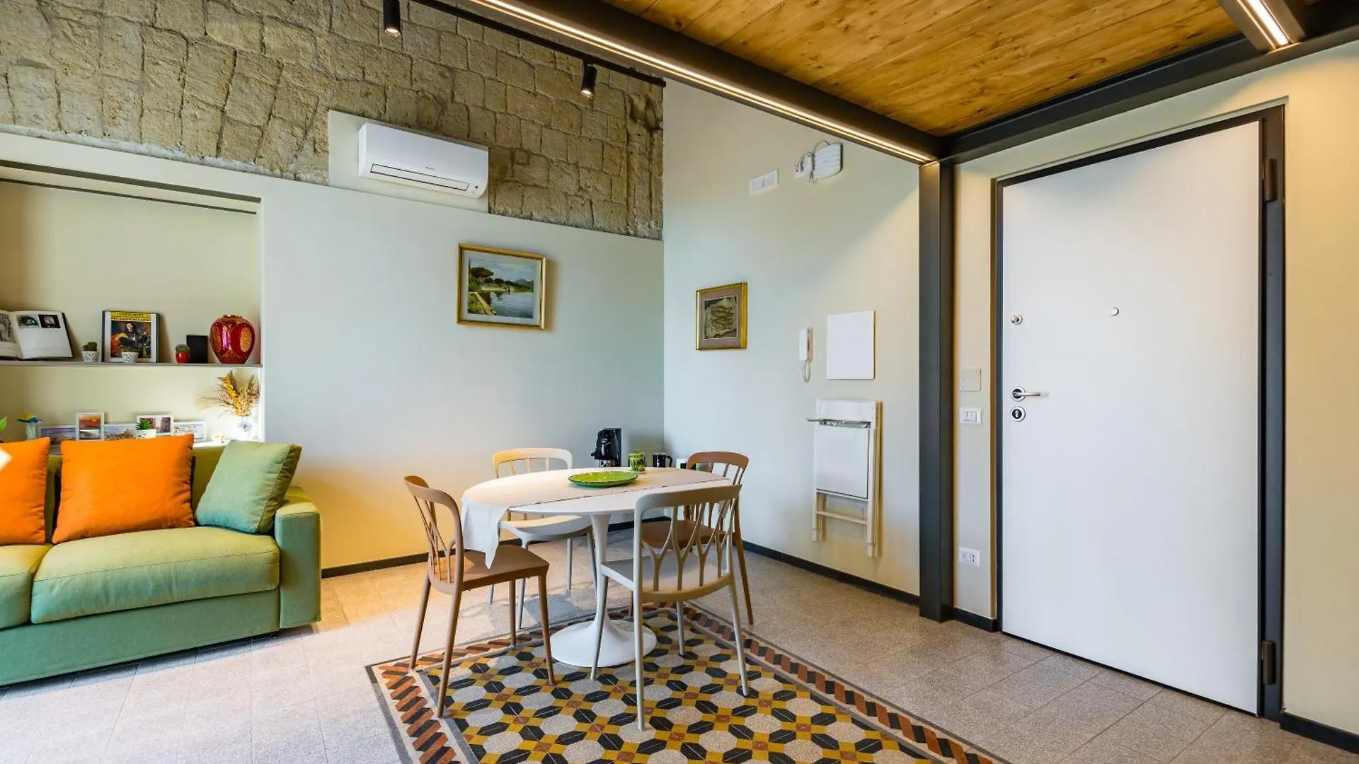 Apartment La Pinacoteca Aparthotel By Napoliapartments