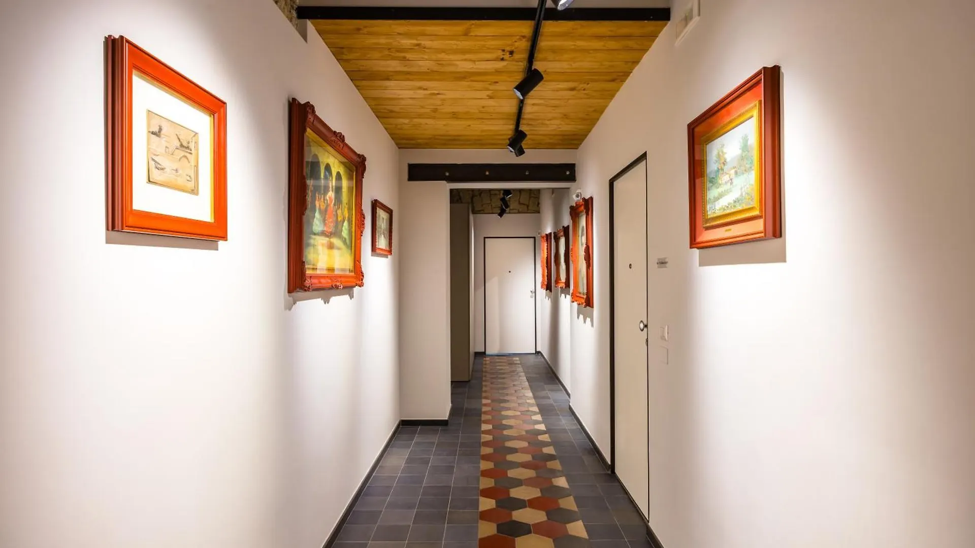 La Pinacoteca Aparthotel By Napoliapartments Apartment
