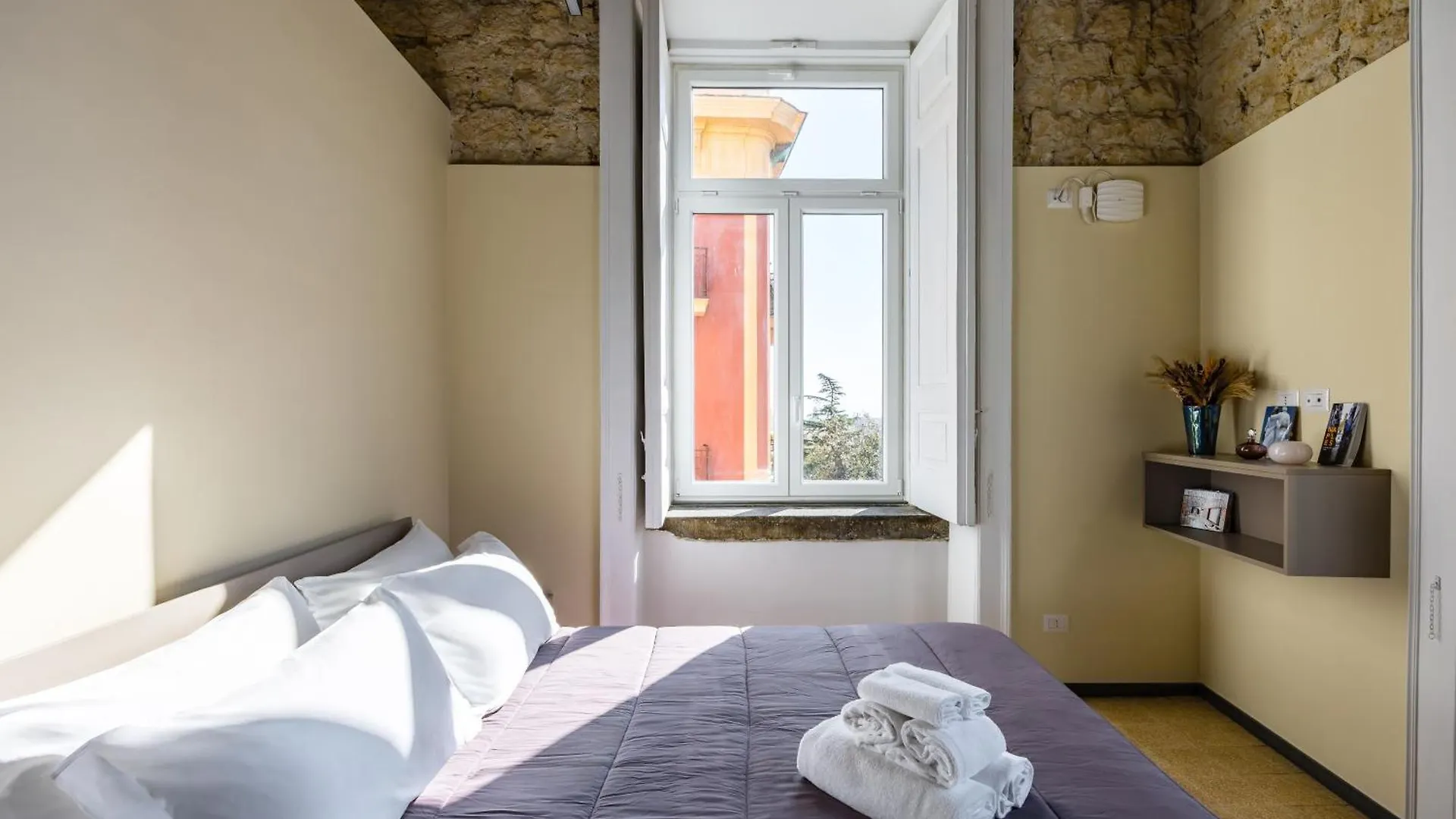 Apartment La Pinacoteca Aparthotel By Napoliapartments Italy